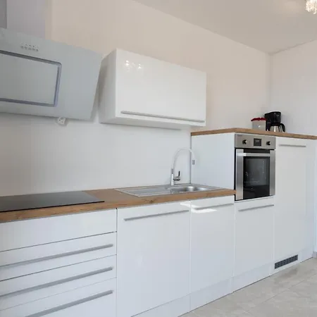 Sea View With Parking - Dina * Μακάρσκα