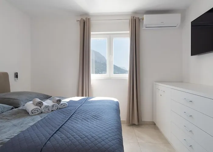 Sea View With Parking - Dina Appartement