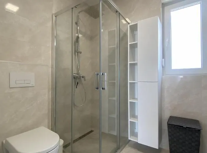 Appartement Sea View With Parking - Dina *