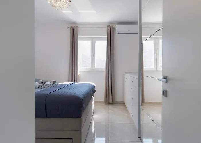 Sea View With Parking - Dina * Makarska