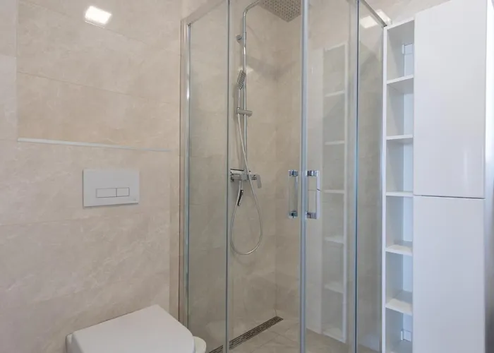 Sea View With Parking - Dina Apartment *