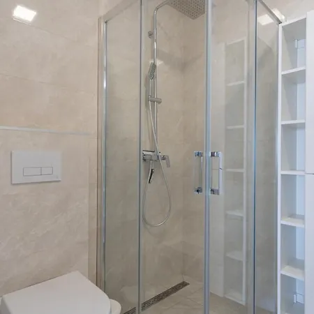 Sea View With Parking - Dina Апартаменты *